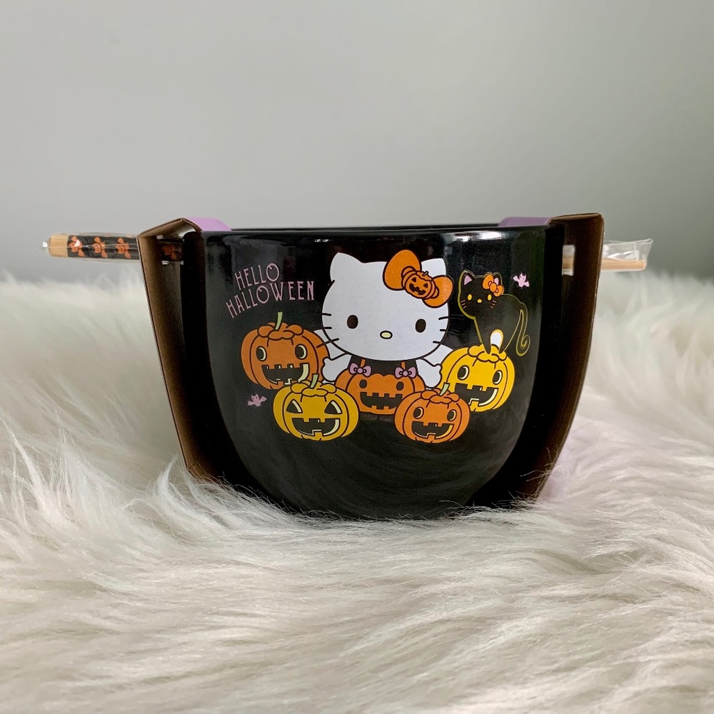NEW HELLO KITTY HALLOWEEN CERAMIC RAMEN BOWL w/CHOPSTICKS (20oz capacity)